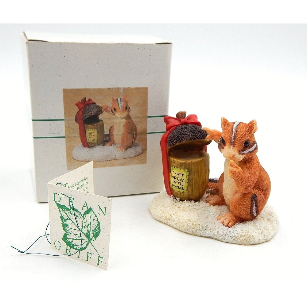 Charming Tails Peeking At Presents Figurine 87-527 Figure Silvestri Holiday